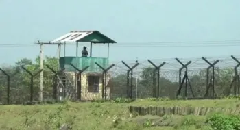 বালিয়াডাঙ্গী সীমান্তে আটকের ২৪ ঘন্টা পর সাবেক সেনা কর্মকর্তাকে  ফেরত দিল  বিএসএফ