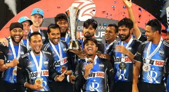 দুই ট্রফি নিয়ে রংপুর যাচ্ছে রাইডার্স