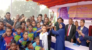 নীলফামারীতে প্রাথমিক বিদ্যালয় ফুটবল টুর্নামেন্টে চ্যাম্পিয়ন সদর উপজেলা