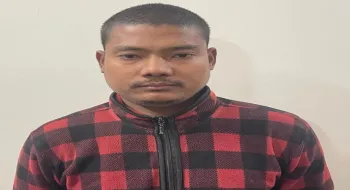 ডোমারে ছেলের কোঁদালের কোপে বাবা আহত, ছেলে আটক