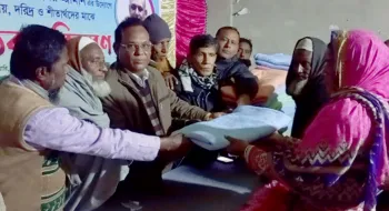 ফুলবাড়ীতে ইউনিয়ন বিএনপির উদ্যোগে শীতবস্ত্র বিতরণ