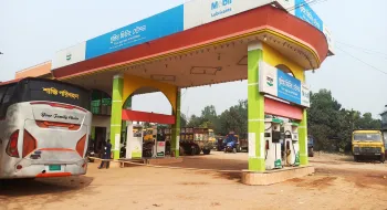 ঠাকুরগাঁওয়ে হঠাৎ পেট্রোল পাম্প বন্ধ, ভোগান্তিতে জনসাধারণ
