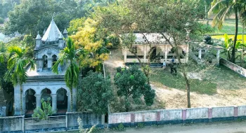 পাশাপাশি মসজিদ-মন্দির : সম্প্রীতির অনন্য দৃষ্টান্ত