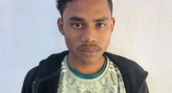 প্রেম প্রত্যাখ্যান করায় নামাজরত অবস্থায় এক কিশোরীকে ছুরিকাঘাত:হাসপাতালে মৃত্যু