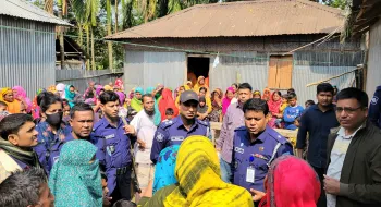 ফুলবাড়ীতে ঝুলন্ত অবস্থায় বৃদ্ধার মরদেহ উদ্ধার