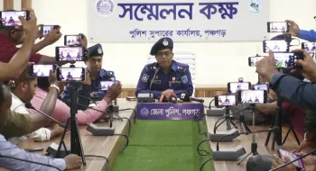 “পঞ্চগড়ে গ্রেপ্তার ৫ জন টাঙ্গাইলে শিক্ষাসফরের বাসে ডাকাতির সঙ্গে জড়িত”