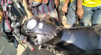 কুড়িগ্রামে সড়ক দুর্ঘটনায় ২ বন্ধুর মৃত্যু