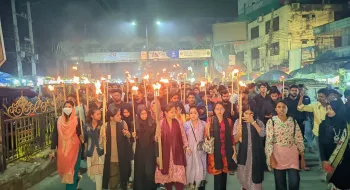 রংপুরে ধর্ষনকারী নারী-শিশু হত্যার বিচারের দাবিতে বিক্ষোভ মশাল মিছিল