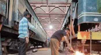 ঈদ উপলক্ষে সৈয়দপুর রেলওয়ে কারখানায় মেরামত হচ্ছে ১৬০ কোচ, হস্তান্তর ১২৪টি