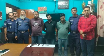 লালমনিরহাটে বিদেশি পিস্তল ও গুলিসহ গ্রেফতার- ৩