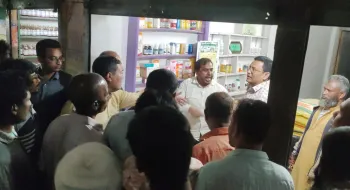 দোকানের বাকি পরিশোধ না করায় আ.লীগ নেতাকে গণপিটুনি