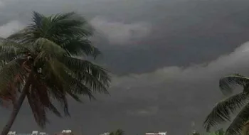 মধ্য রাতেই রংপুর সহ  ৯ জেলায় ৬০ কিলোমিটার বেগে ঝ ড় বইতে পারে:  আবহাওয়া অধিদপ্তর