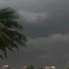 মধ্য রাতেই রংপুর সহ  ৯ জেলায় ৬০ কিলোমিটার বেগে ঝ ড় বইতে পারে:  আবহাওয়া অধিদপ্তর