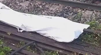 ট্রেন দেখতে গিয়ে প্রাণ গেল নানা-নাতনির
