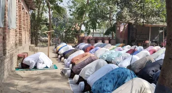 কালীগঞ্জে সৌদি আরবের সঙ্গে মিল রেখে ঈদুল ফিতর উদযাপন