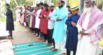 সৌদি আরবের সঙ্গে মিল রেখে গাইবান্ধায় ঈদুল ফিতর উদযাপন