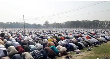 রাজনৈতিক পট পাল্টাতেই ৫ লাখ মুসল্লি উধাও গোর-এ শহীদ ময়দানে