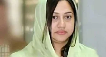 মায়ের হঠাৎ অসুস্থতার খবরে দেশে আসলেন কোকোর স্ত্রী শর্মিলা