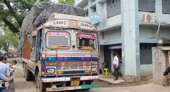 ছুটি শেষে হিলি স্থলবন্দরে আমদানি-রপ্তানি শুরু