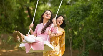 গরমে কোন রঙের পোশাক পরবেন