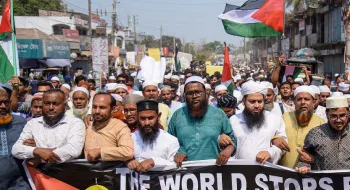 ফিলিস্তিনে গণহত্যার প্রতিবাদে  গাইবান্ধায় বিক্ষোভ মিছিল
