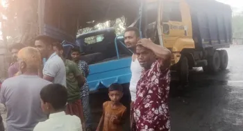 লালমনিরহাটে পুলিশবাহী ট্রাকে ট্রাকের ধাক্কা, ১৫ পুলিশ সদস্য আহত, গ্রেফতার-১