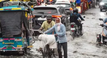 ভারতে বজ্রপাত-বৃষ্টিতে প্রাণহানি ছাড়ালো ৮০