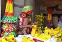 প্লাস্টিকের খেলনার দাপটে হারিয়ে যাচ্ছে কাঠের গাড়ি