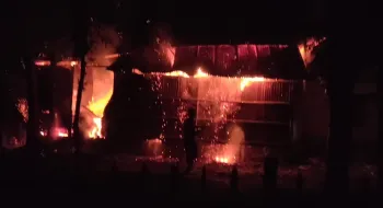 নিষিদ্ধ সংগঠন ছাত্রলীগের সভাপতি সাদ্দামের গ্রামের বাড়িতে আবারও অগ্নিসংযোগ, পুড়লো খড়ের ঘর!