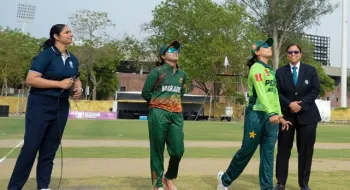পাকিস্তানের বিপক্ষে ব্যাটিংয়ে বাংলাদেশ
