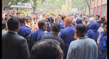 পঞ্চগড়ে বিচারকের রায়ে আদালত চত্বরে হট্টগোল, অভিযোগ হত্যার আসামীকে খালাসের!