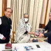 আ.লীগ নিজেকে ভারতের কাছে নগ্নভাবে সঁপে দিচ্ছে: রাশেক রহমান
