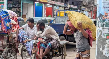 ‘এসব দিবস আমাদের মতো দিনমজুরের জন্য আসেনি’