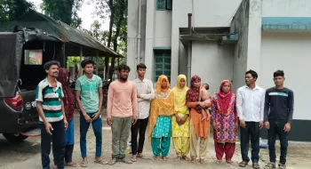 ভুরুঙ্গামারী সীমান্ত দিয়ে বিএসএফের ঠেলে দেয়া ১২ বাংলাদেশী আটক