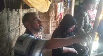 রংপুরে দুই ইরানি নাগরিককে মারপিট করে মোবাইল-বিদেশি মুদ্রা ছিনতাই