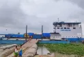 বন্ধ রৌমারী-‌চিলমারী রু‌টে ফে‌রি চলাচল, ভোগা‌ন্তি‌তে ঘরমুখো মানুষ