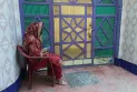 ঠাকুরগাঁওয়ে স্ত্রীর স্বীকৃতির দাবিতে স্বামীর বাড়িতে তরুণীর অবস্থান