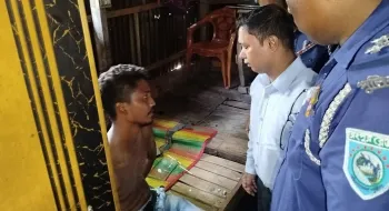 পাটগ্রামে মাদক সেবন ও বিক্রয়কারী পুত্রকে ধরিয়ে দিলেন পিতা
