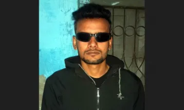 ডান চোখের পর রকির বাম চোখও নষ্টের পথে