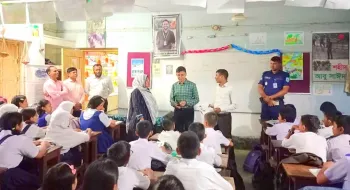 নীলফামারী জেলা প্রশাসকের শাহীপাড়া সরকারী প্রাথমিক বিদ্যালয় পরিদর্শন