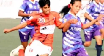 অনূর্ধ্ব ১৯ নারী ফুটবলার পারভীনের পায়ের রগ কেটে দিলো উগ্রবাদীরা