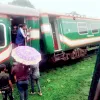 লালমনিরহাটে দুই ট্রেনের মুখোমুখি সংঘর্ষ