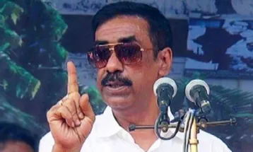 খেলা শুরুর পর জনতার ভয়ে পলাতক শামীম ওসমান
