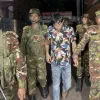 রংপুরে পিস্তল-ম্যাগাজিনসহ সেনাবাহিনীর হাতে যুবক আটক (ভিডিও)