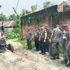 নীলফামারী শাখামাছা বাজারে ব্যবসায়ীদের পুনর্বাসনে খাল ভরাটকরণ কার্যক্রম