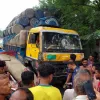 গাইবান্ধায় ট্রাকের ধাক্কায় ১৯ দিনের শিশুসহ নিহত ৩, আহত ৫