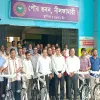 নীলফামারী পৌরসভার দশ কর্মীর মাঝে বাই-সাইকেল প্রদান