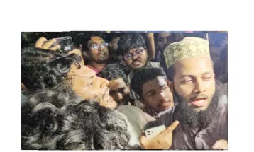 শিবির ট্যাগ দিয়ে ডাকসুর নারী প্রার্থীর স্বামীকে হেনস্তা