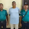 রংপুরে আত্মগোপনে থাকা আওয়ামী লীগ নেতাকে আটক করে পুলিশ দিল ছাত্ররা