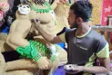 দুর্গার সাজে সোনালি রঙের ধান, নজর কাড়ছে দর্শনার্থীদের